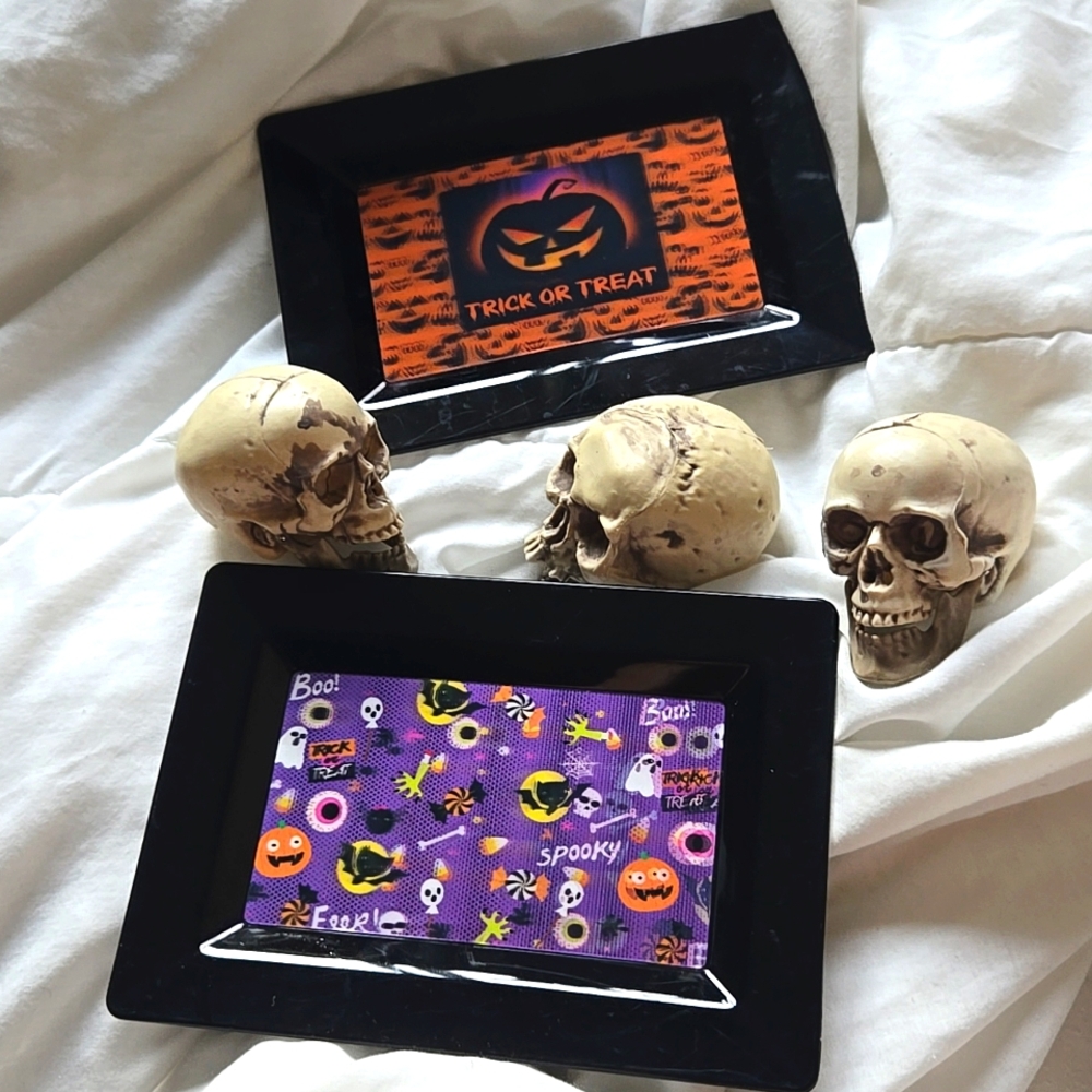 Halloween Mini Serving Trays Set Of 2 Pc Black Orange Spooky Party Decor NWT🇺🇦